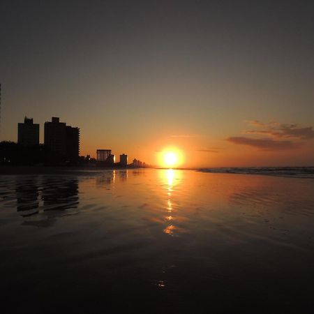 Apartamento Temporada Pe Na Areia Mongagua Ngoại thất bức ảnh