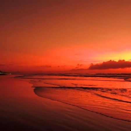 Apartamento Temporada Pe Na Areia Mongagua Ngoại thất bức ảnh